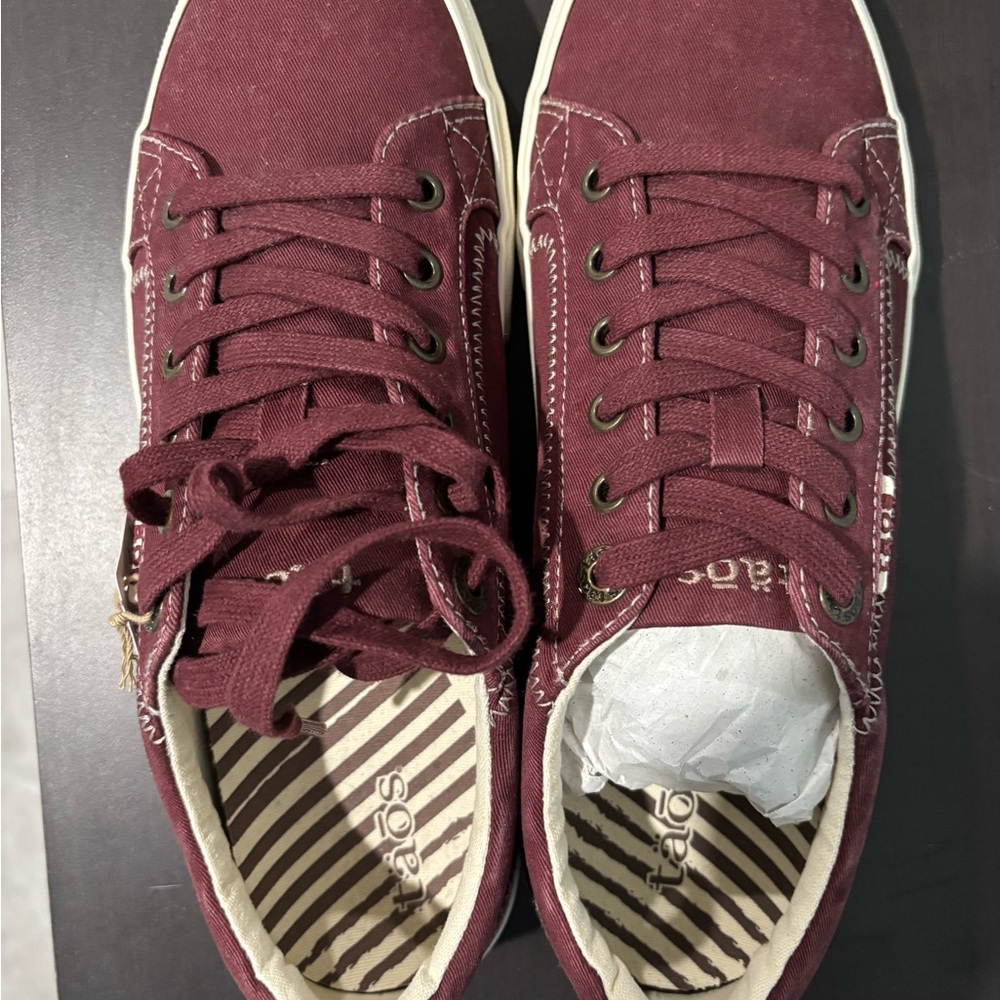 Taos Women’s Plim Soul Burgundy Sneakers – Size 9 – Comfortable & Stylish